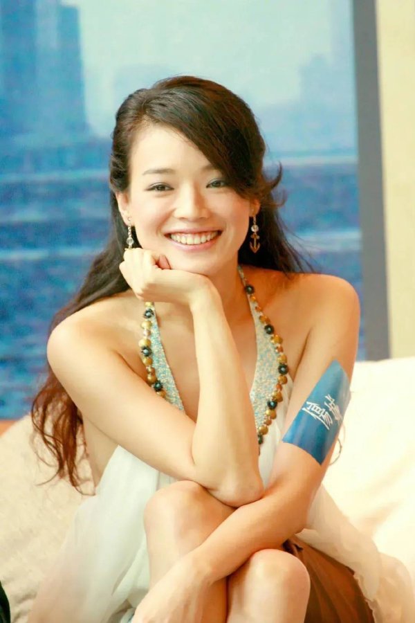 股票配资股票配资 舒淇笑出满脸褶子仍获赞！网友：这才是40岁女人该有的样子